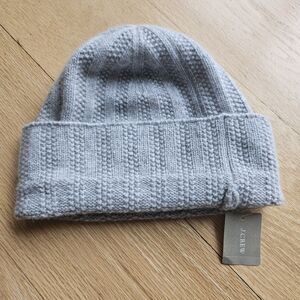J.Crew Cashmere Blend Beanie Hat Gray NWT Unisex Winter Knit Cap One Size